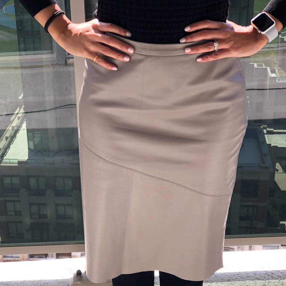 Luxurious and Supple Leather Maxazria skirt on Sale!